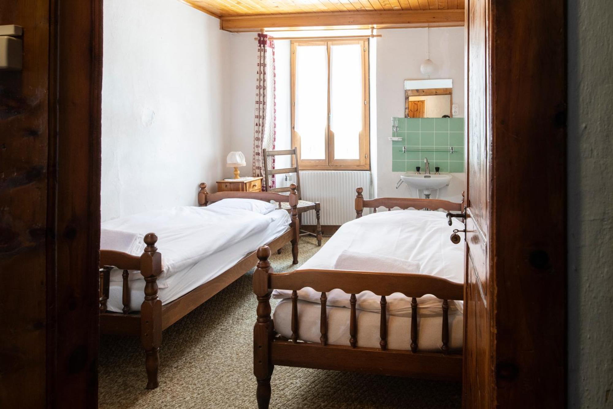 Aiguille De La Tza Hotel อาโรลลา ภายนอก รูปภาพ