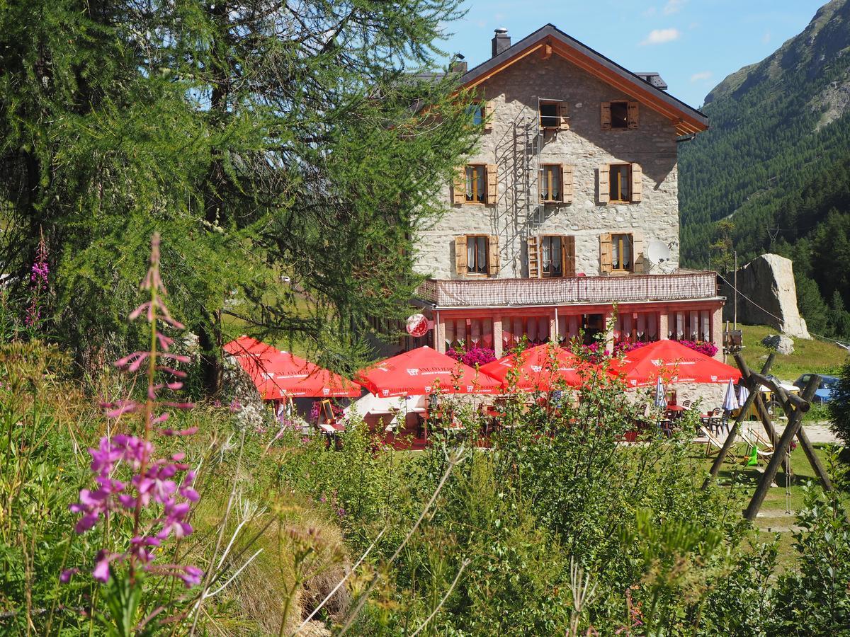 Aiguille De La Tza Hotel อาโรลลา ภายนอก รูปภาพ