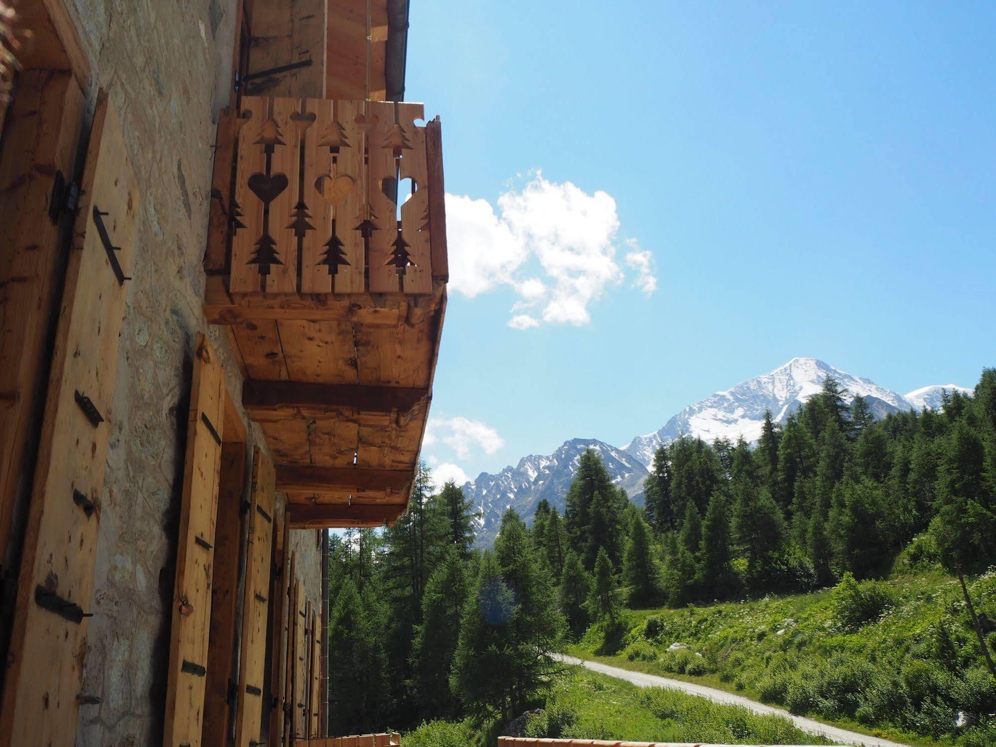 Aiguille De La Tza Hotel อาโรลลา ภายนอก รูปภาพ